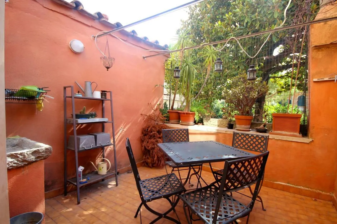 Apartment Guesthouse O Affittacamere Casa Fienaroli 2 Rome